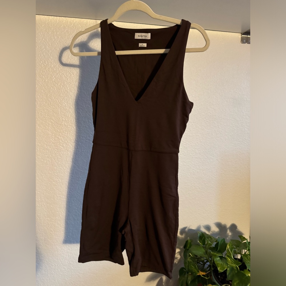 BABATON - aritzia - size M onesie